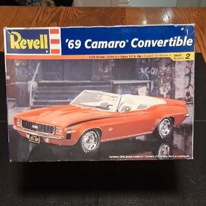 Revell '69 Camaro Convertible Model Kit - Red